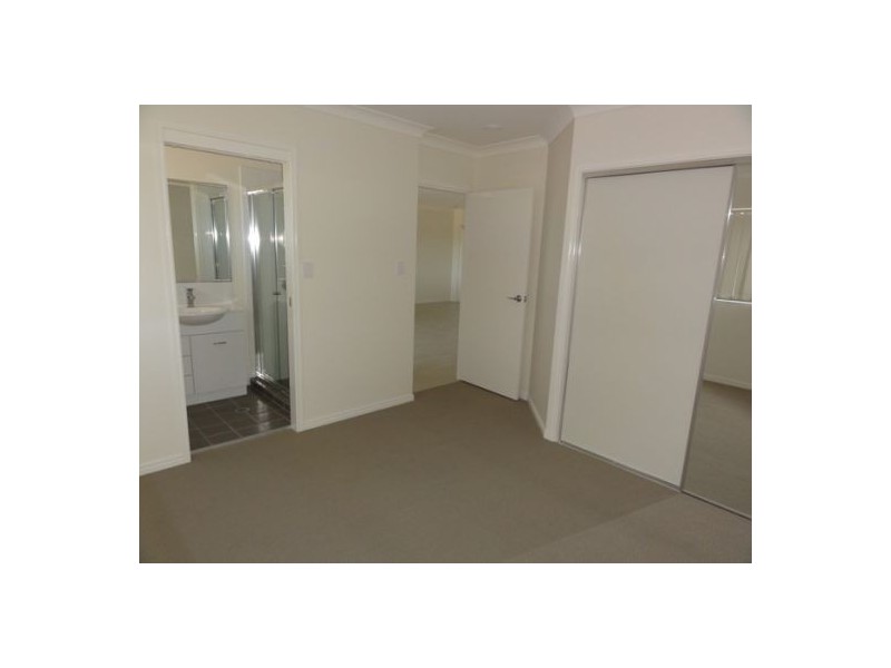 8/26-28 Bradley Avenue, Kedron QLD 4031