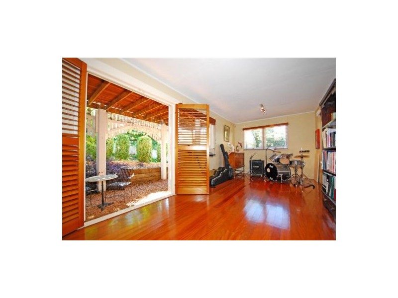 55 Green Street, Yeerongpilly QLD 4105