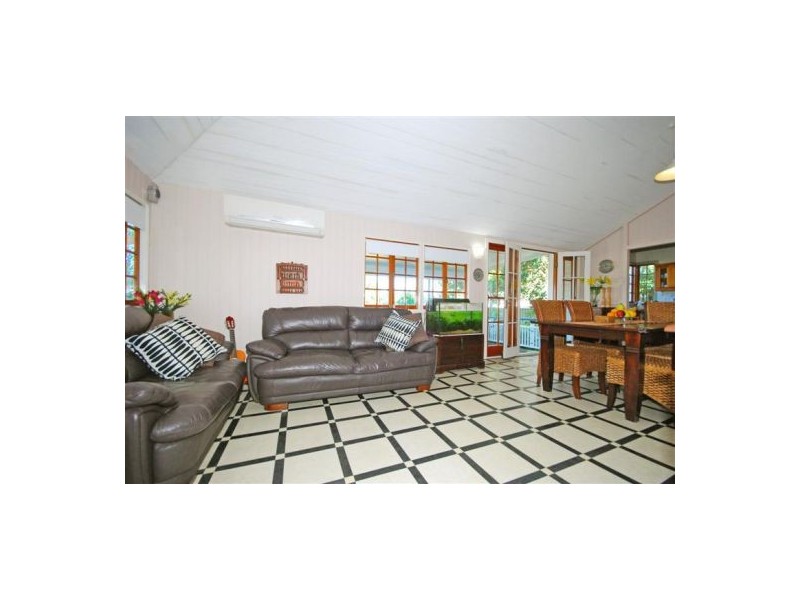 55 Green Street, Yeerongpilly QLD 4105