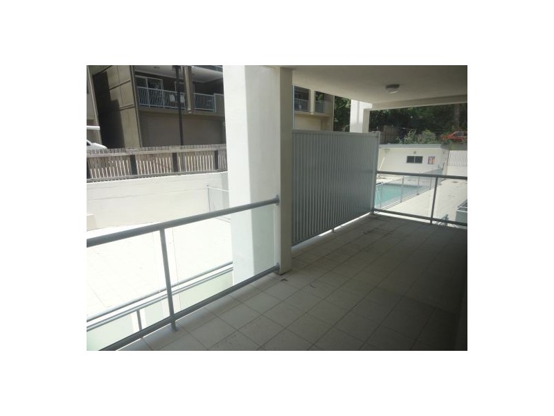 33/108 Nicholson Street, Greenslopes QLD 4120