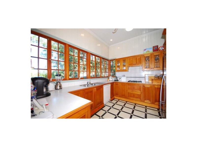 Yeerongpilly QLD 4105