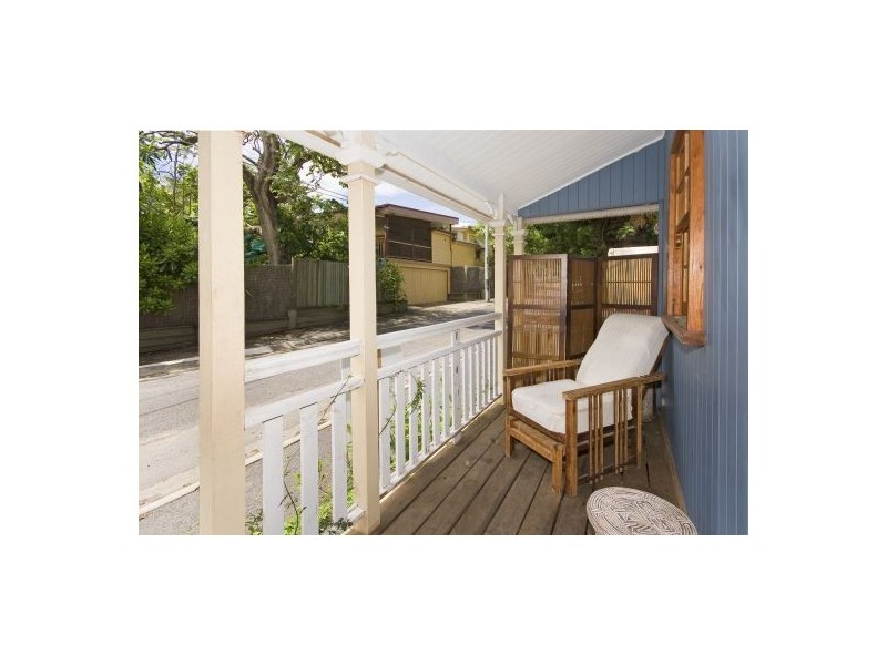 37A Baynes St, Highgate Hill QLD 4101