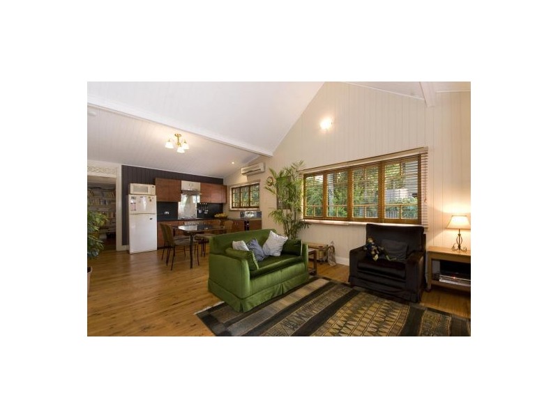 37A Baynes St, Highgate Hill QLD 4101