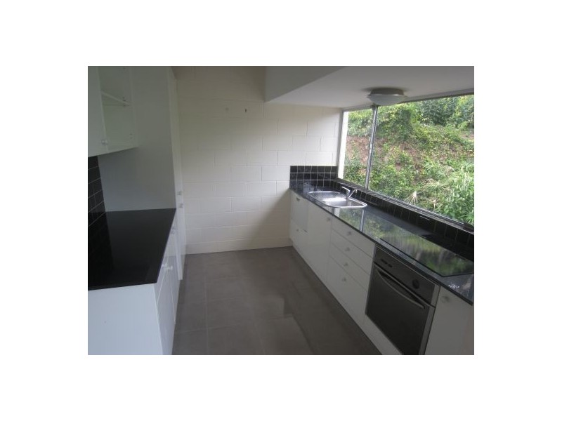 15 Oxford Tce, Taringa QLD 4068