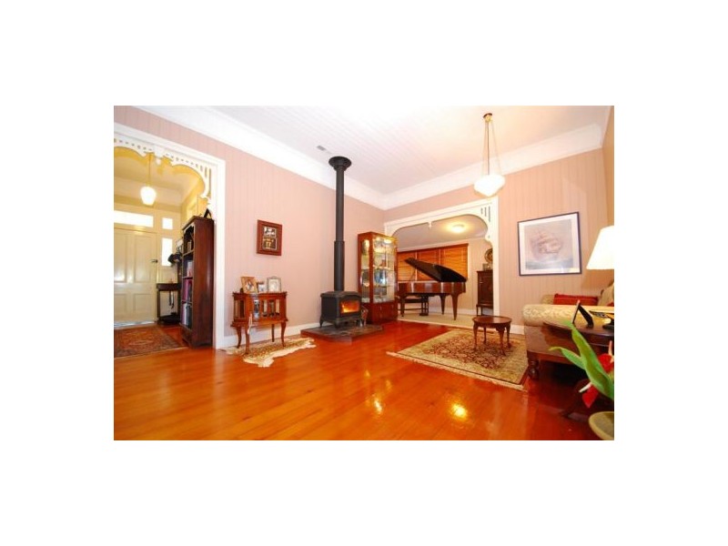 55 Green Street, Yeerongpilly QLD 4105