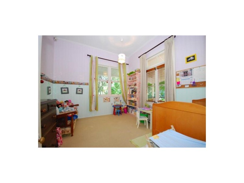 55 Green Street, Yeerongpilly QLD 4105