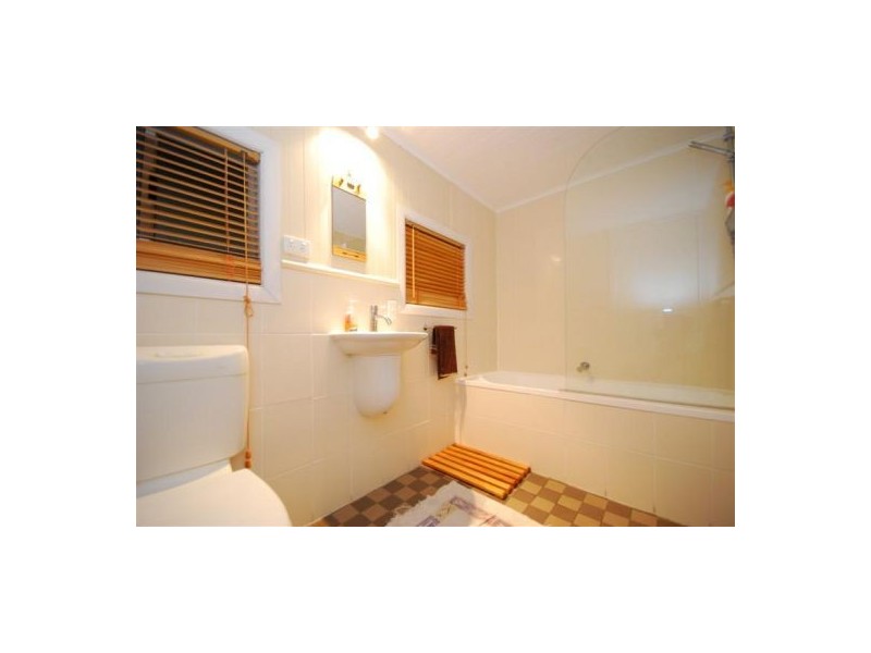 55 Green Street, Yeerongpilly QLD 4105