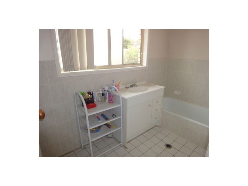 23 76 Condamine Street, Runcorn QLD 4113