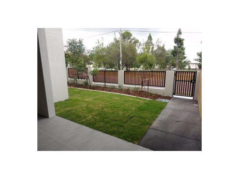 1 6-10 Lutatna Street, Stafford QLD 4053