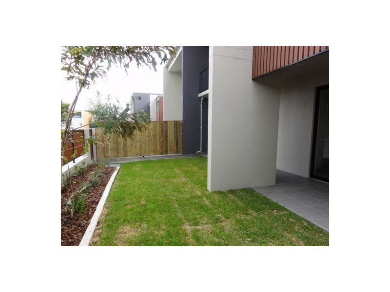 1 6-10 Lutatna Street, Stafford QLD 4053