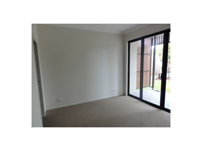 1 6-10 Lutatna Street, Stafford QLD 4053