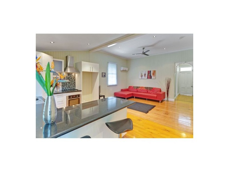 18 High St, Highgate Hill QLD 4101