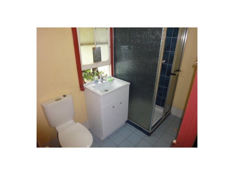 96 Gladstone Rd, Highgate Hill QLD 4101