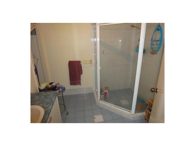 96 Gladstone Rd, Highgate Hill QLD 4101