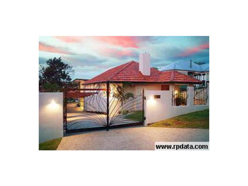 68 Wylie Avenue, Coorparoo QLD 4151