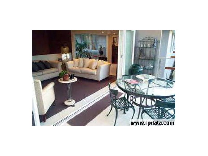 68 Wylie Avenue, Coorparoo QLD 4151