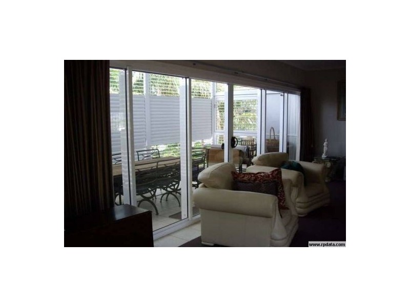 68 Wylie Avenue, Coorparoo QLD 4151