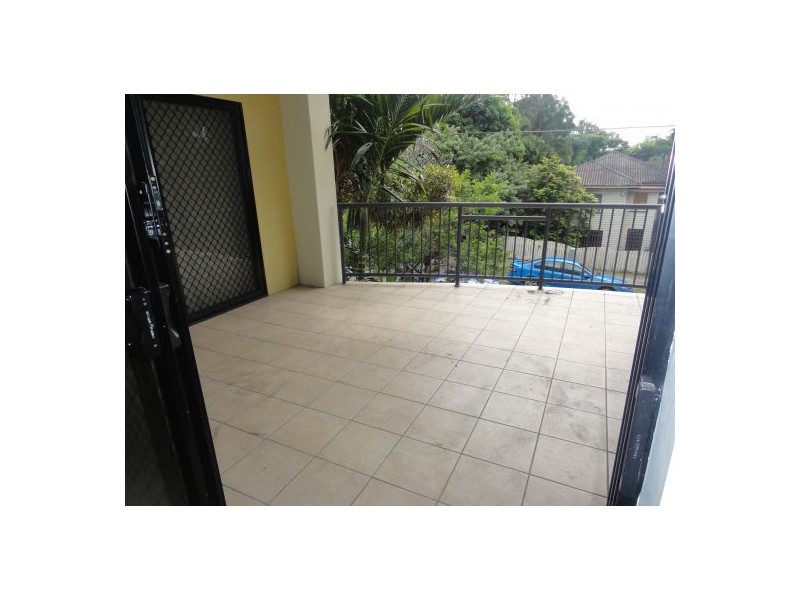 2 16 Devon Street, Yeronga QLD 4104