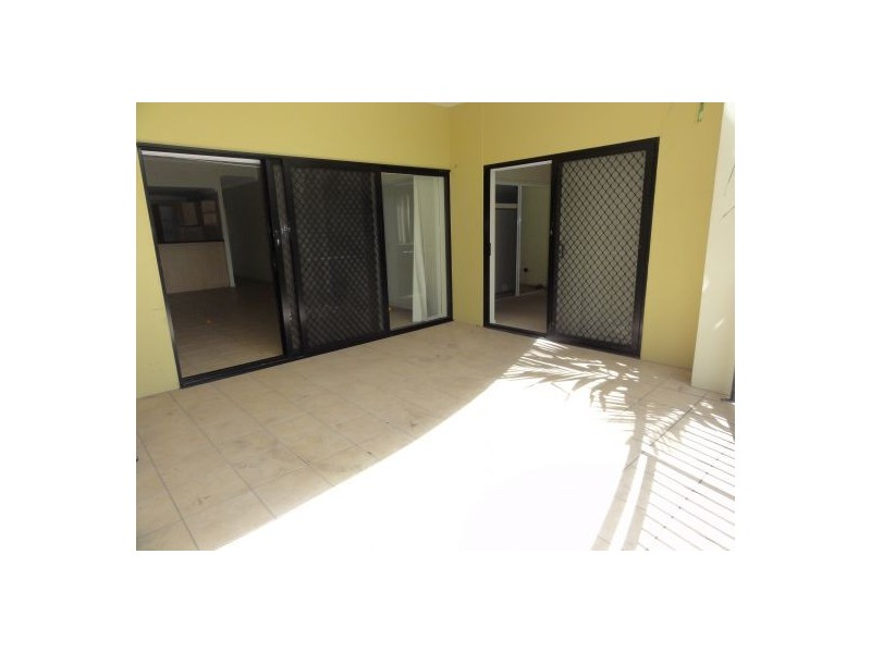 2 16 Devon Street, Yeronga QLD 4104