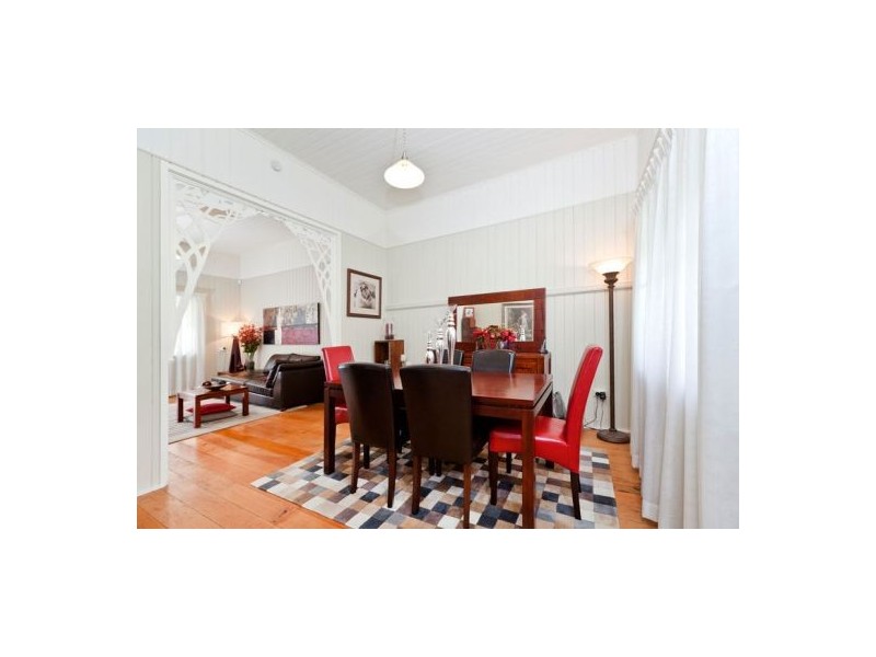 1 Rosecliffe St, Highgate Hill QLD 4101