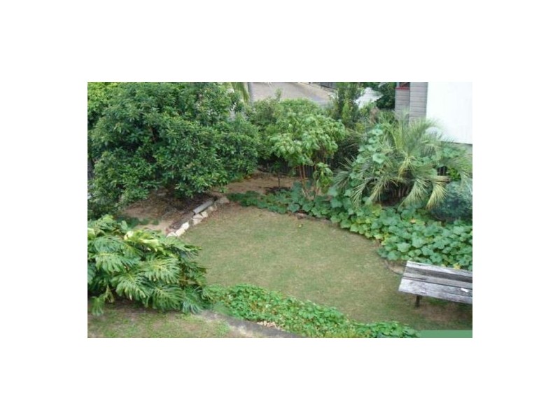 1 Rosecliffe St, Highgate Hill QLD 4101