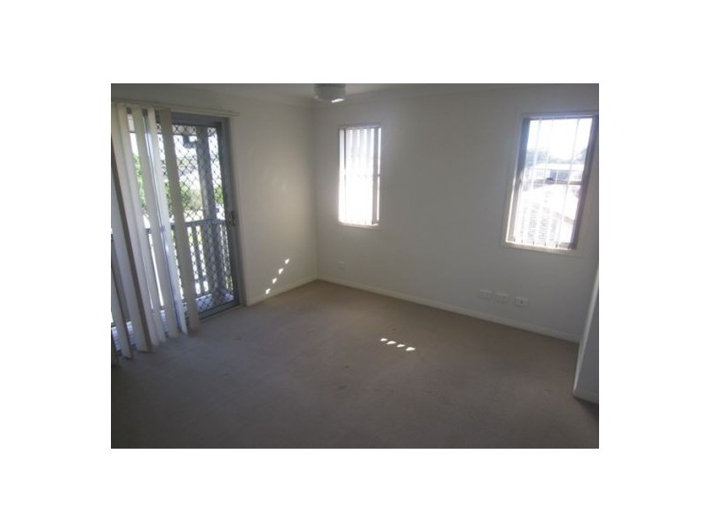 1 103 Gillies Street, Zillmere QLD 4034