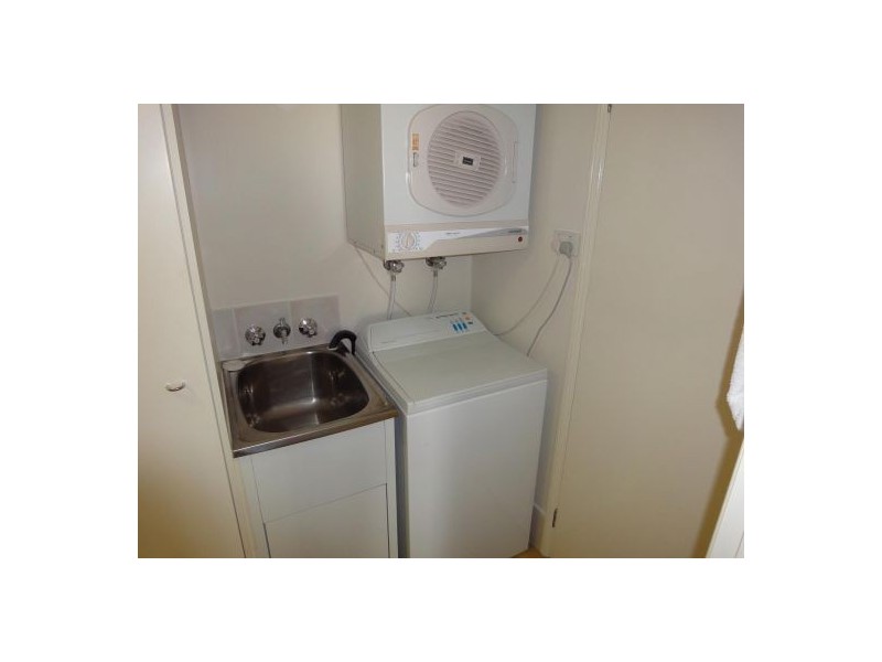 202/220 Melbourne Street, West End QLD 4101