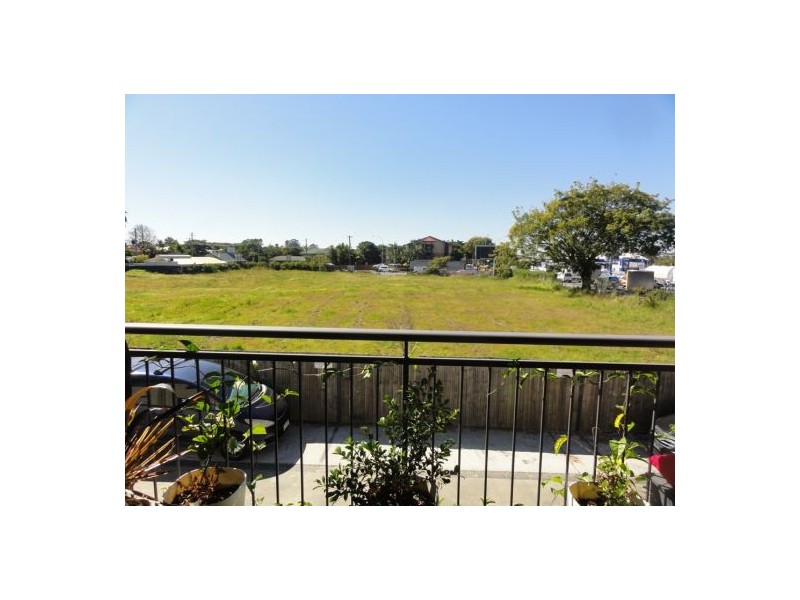 3/574 Kingsford Smith Dr, Hamilton QLD 4007