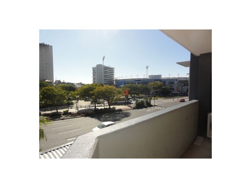 104/803 Stanley St, Woolloongabba QLD 4102