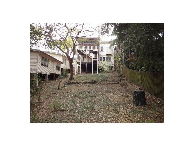 96 Gladstone Rd, Highgate Hill QLD 4101