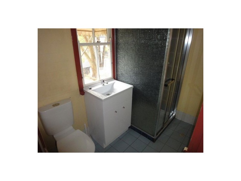 96 Gladstone Rd, Highgate Hill QLD 4101