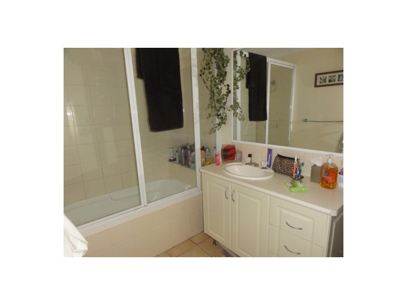 2/21 Richmond Road, Morningside QLD 4170