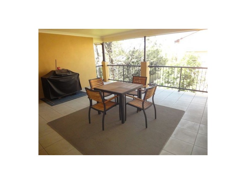 8/102 Glenalva Tce, Enoggera QLD 4051