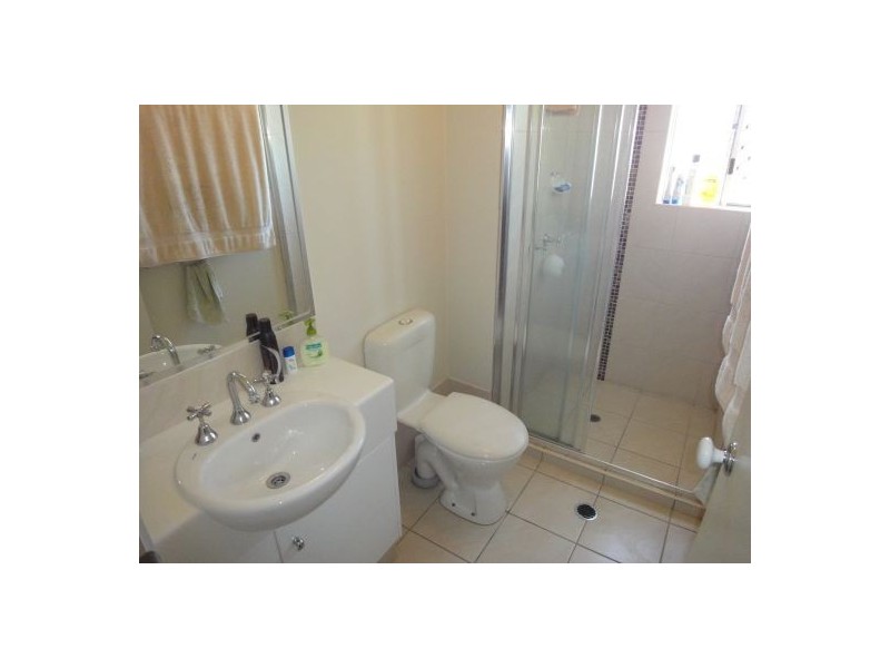 8/102 Glenalva Tce, Enoggera QLD 4051