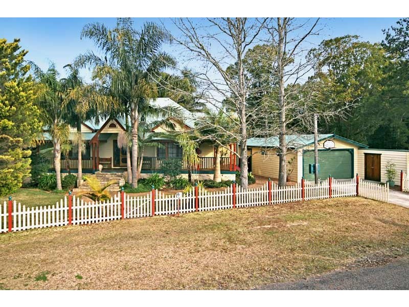 13 Mannings Road, Lisarow NSW 2250