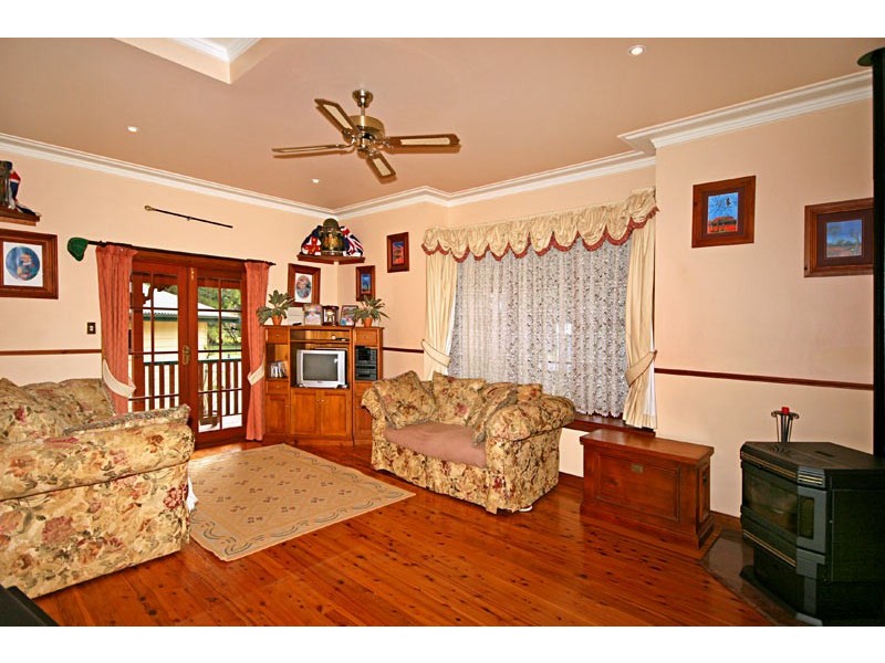 13 Mannings Road, Lisarow NSW 2250