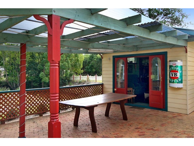 13 Mannings Road, Lisarow NSW 2250