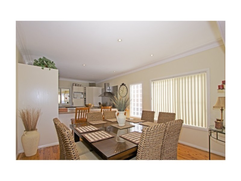 58 Albany Street, Point Frederick NSW 2250