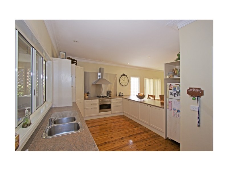 58 Albany Street, Point Frederick NSW 2250
