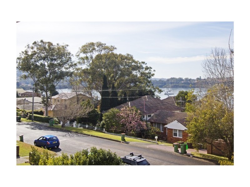 58 Albany Street, Point Frederick NSW 2250