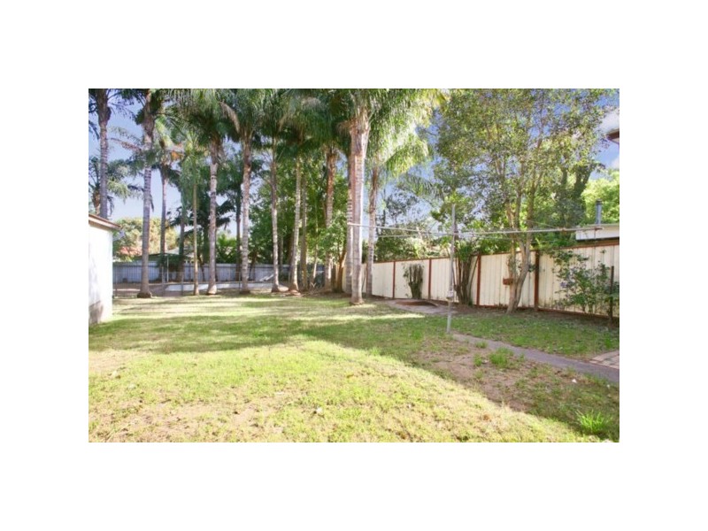 15 Maidens Brush Road, Wyoming NSW 2250