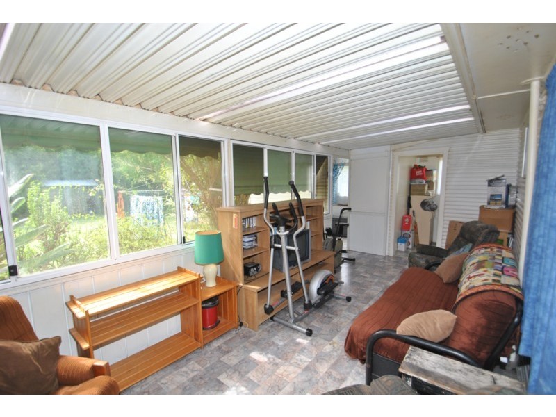 13 Dalton St, Wyoming NSW 2250
