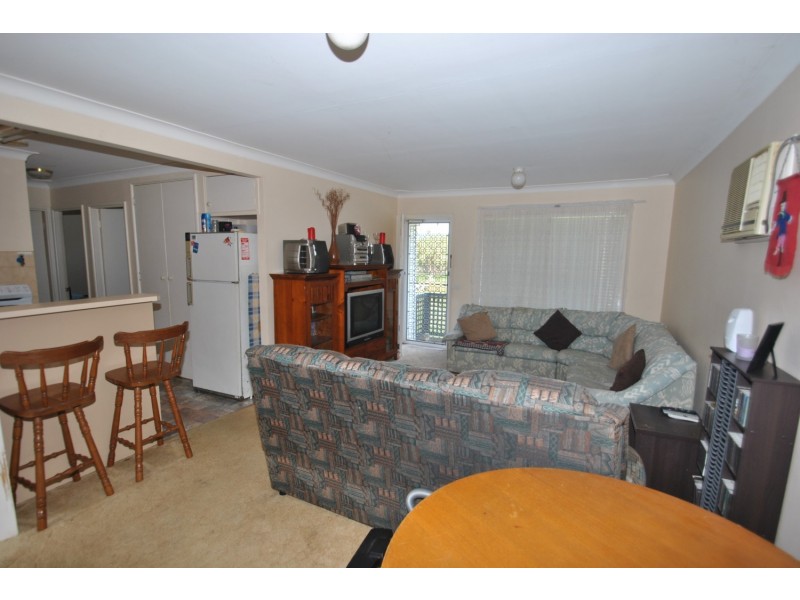 13 Dalton St, Wyoming NSW 2250
