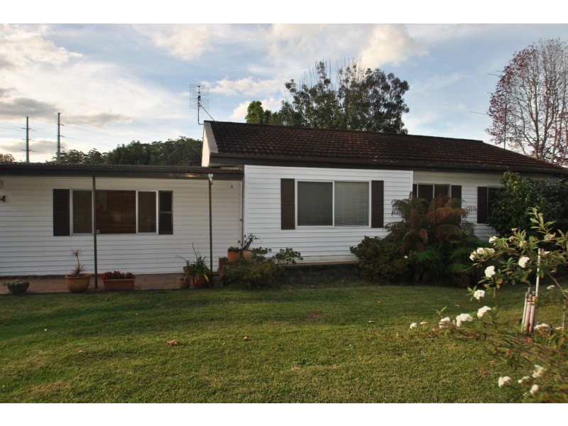 34 Cambridge Circle, Ourimbah NSW 2258