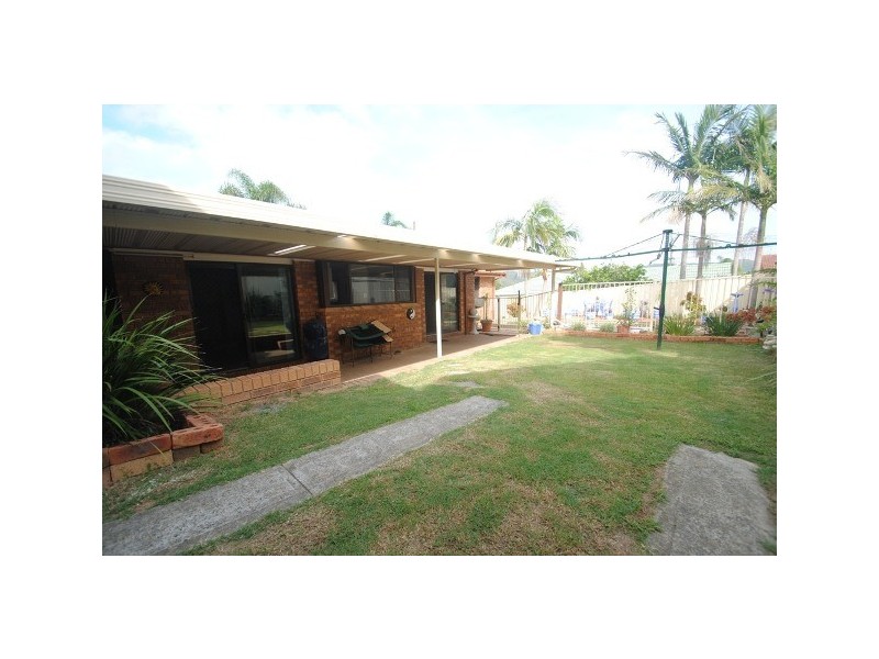 149 Cresthaven Ave, Bateau Bay NSW 2261