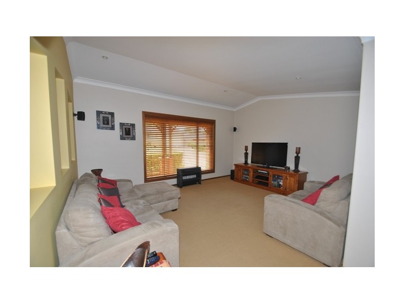 25 O’Donnell Cres, Lisarow NSW 2250