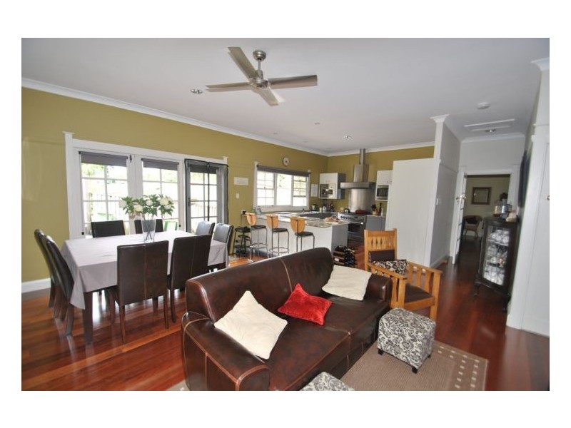 22 Railway Crescent, Lisarow NSW 2250