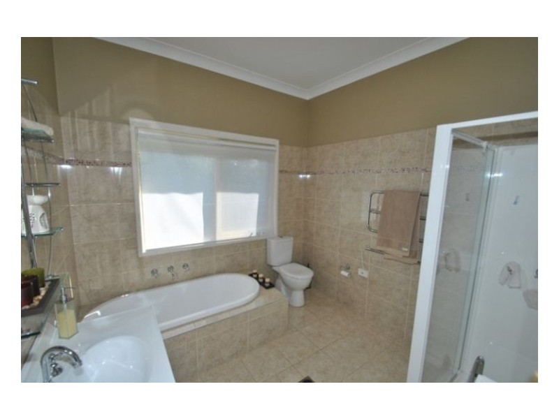 22 Railway Crescent, Lisarow NSW 2250