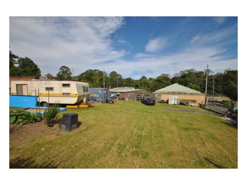 22 Railway Crescent, Lisarow NSW 2250