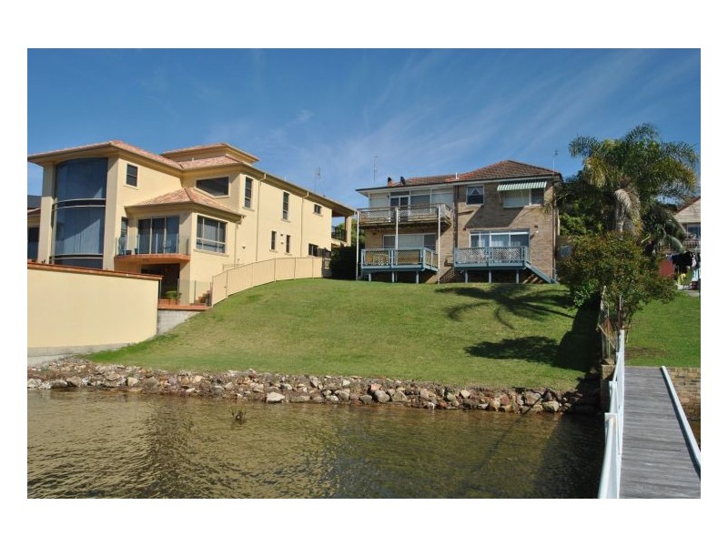 1/19 Caroline Street, East Gosford NSW 2250